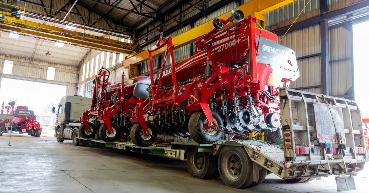 Transporte de maquinaria agrícola en Argentina: cosechadoras, tractores y más